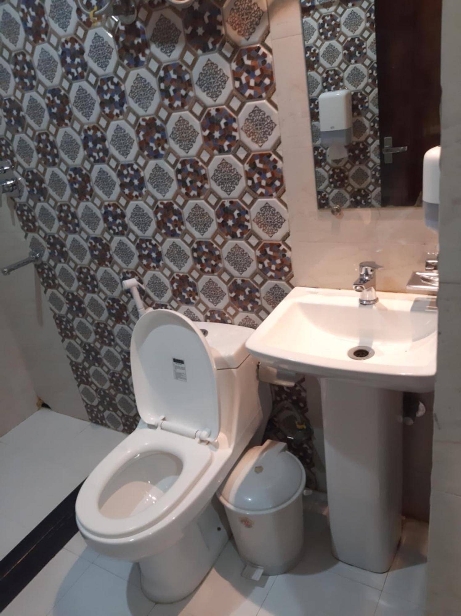 Hotel Platinum Kolkata Ngoại thất bức ảnh